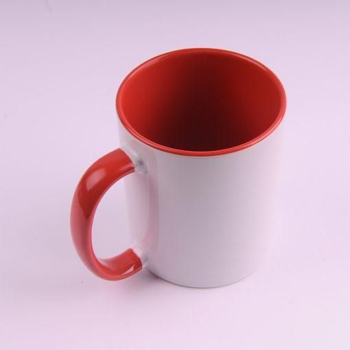 Чашка с красной ручкой