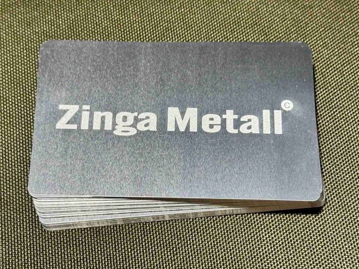 Металлические визитки серые с гравировкой 50 шт